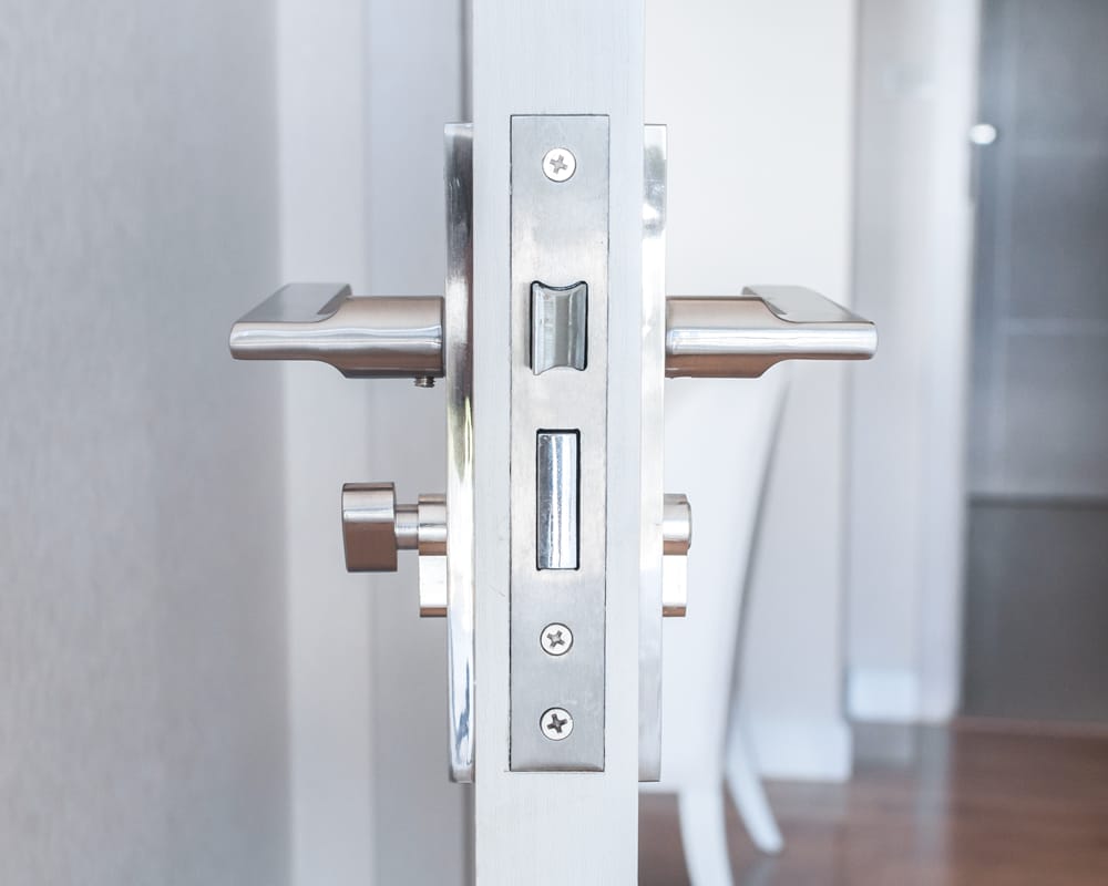Door locking mechanism