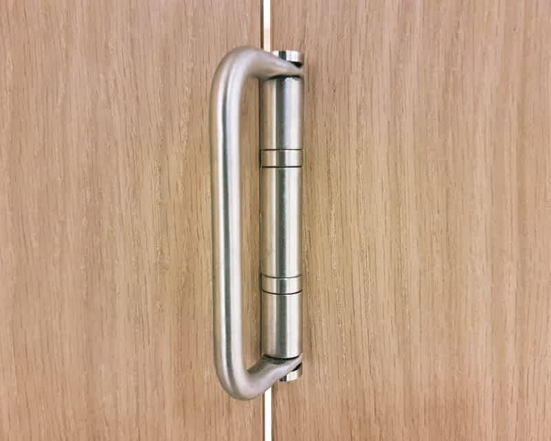Vision Internal Bifold - Handle Hinge