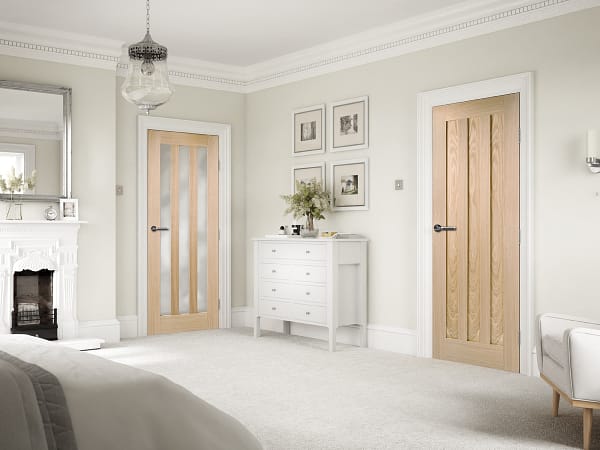 Oak Utah Glazed 3 Light Frosted Door
